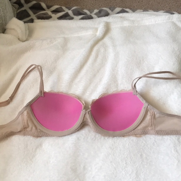Tan Victoria Secret push up bra - Picture 4 of 5